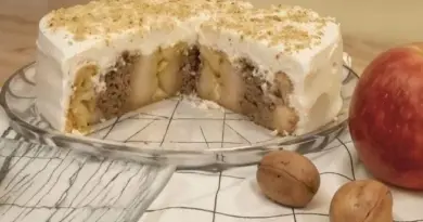 Tufahija torta: Starinski recept naših nana u modernoj, lakšoj verziji (RECEPT)